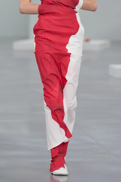 Look 3
